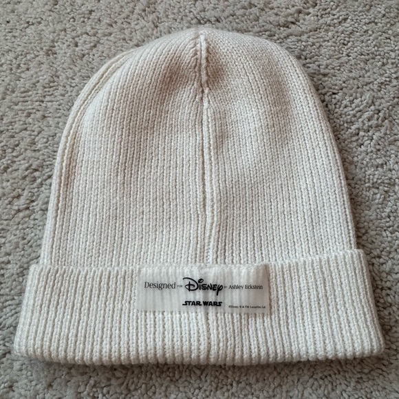 Star Wars Adult Cream Beanie - Picture 2 of 4